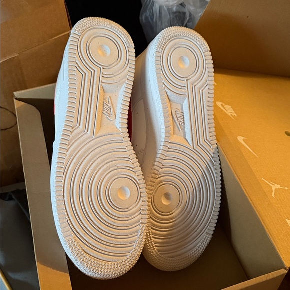 ❗️BN❗️Nike Air Force 1 White with Pink and Neon Accents - Picture 2 of 3